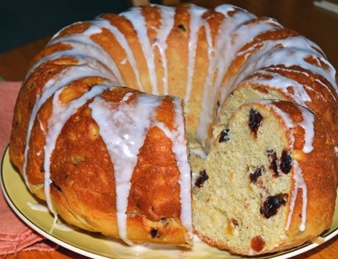 sweet, Polish Babka. yeasted bread, filled with dry and candied fruits. 